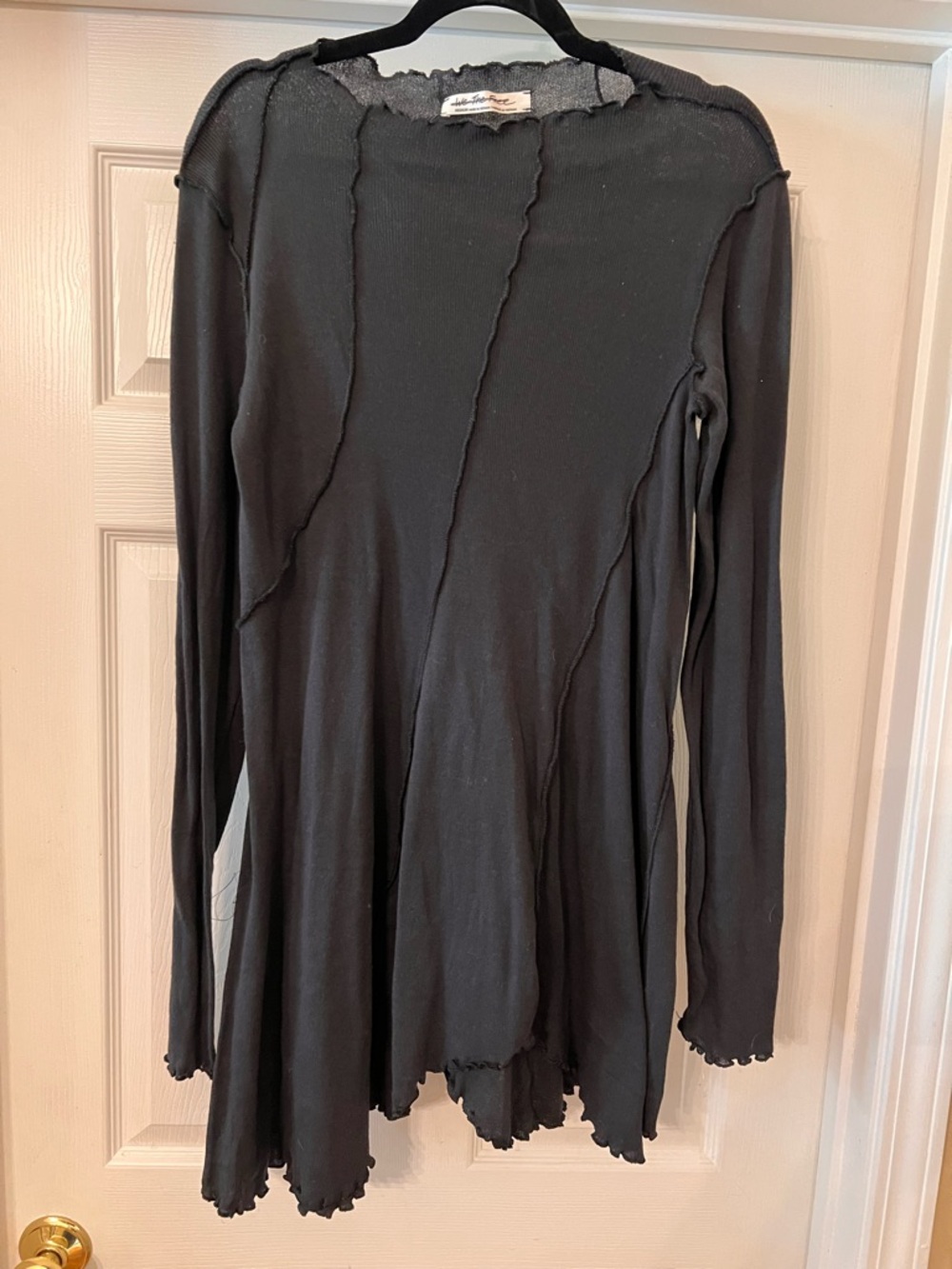 We The Free Black Long Sleeve asymmetrical Tunic W/Raw-Edge Seams Size Med NWOT